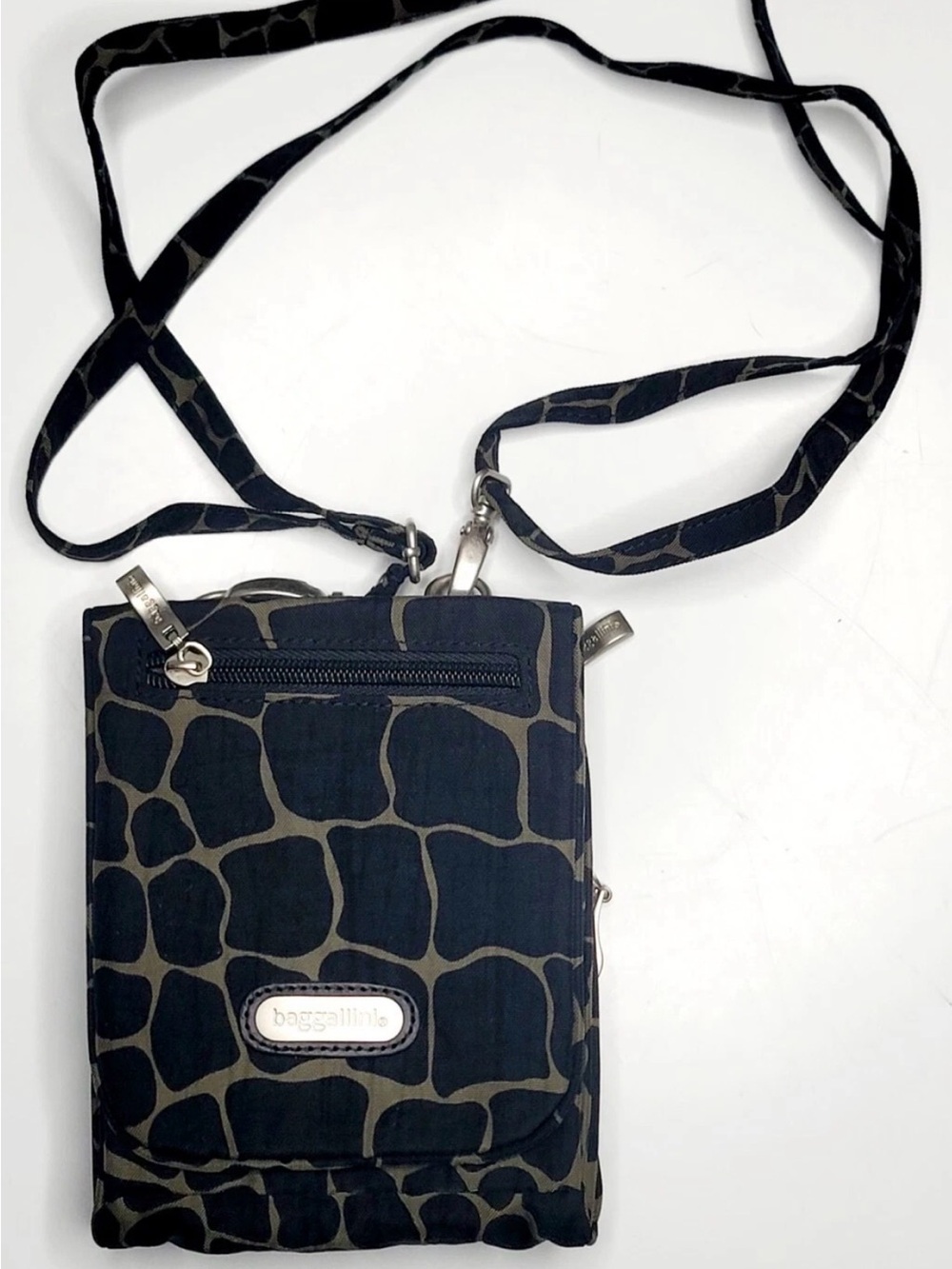 Baggallini Womens CROSSBODY Bag Water Resistant Shoulder PURSE Giraffe Satchel